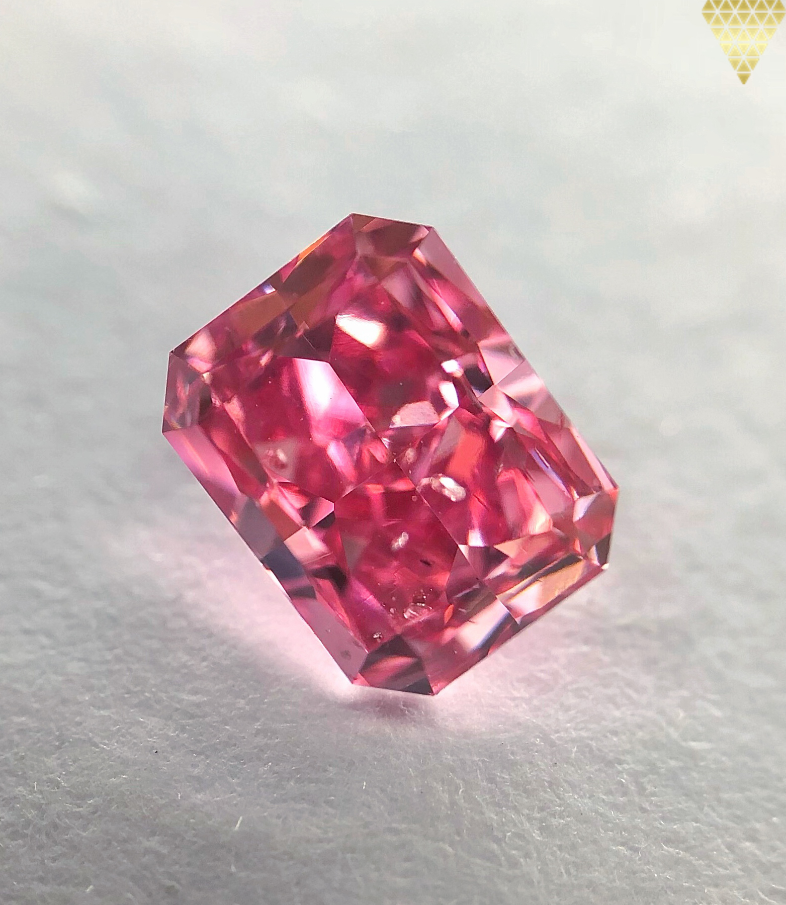 0.66 Carat, Fancy Vivid Purplish Pink Diamond, Radiant Shape, I1 ...